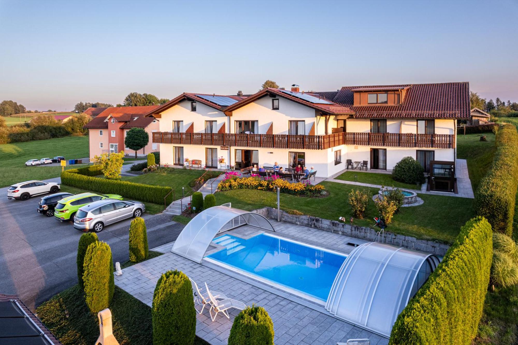 Pension Ambros Buchlberg Bagian luar foto
