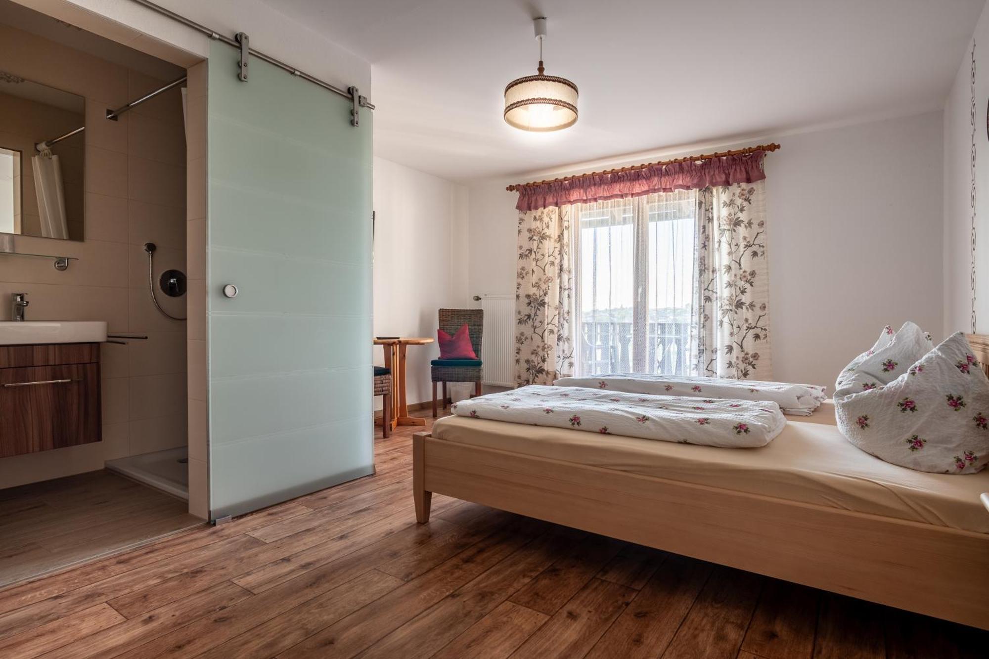 Pension Ambros Buchlberg Bagian luar foto